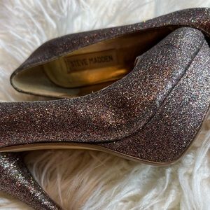 Steve Madden size 8 1/2 multi-colored 5 inch heels, 1 inch platforms